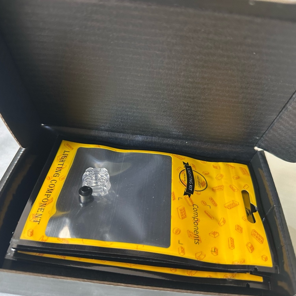 Electronics Accessory Kit - Yellow Packaging - Picture 4 of 5